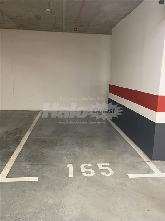 Parking Mesto Zgrada Petica Halo Oglasi