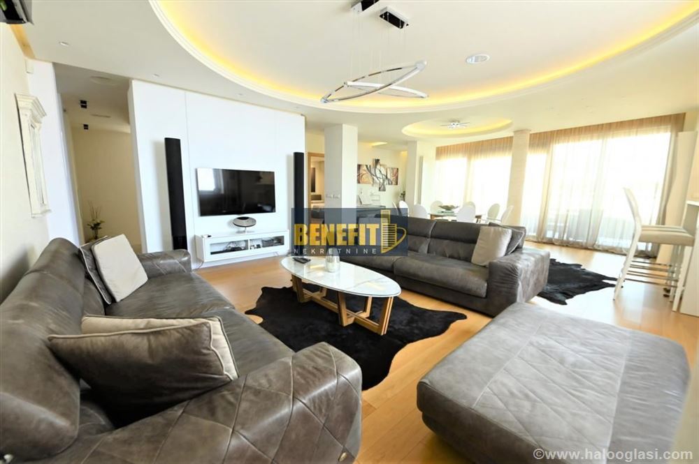 Penthouse Lux Vukov Spomenik Halo Oglasi