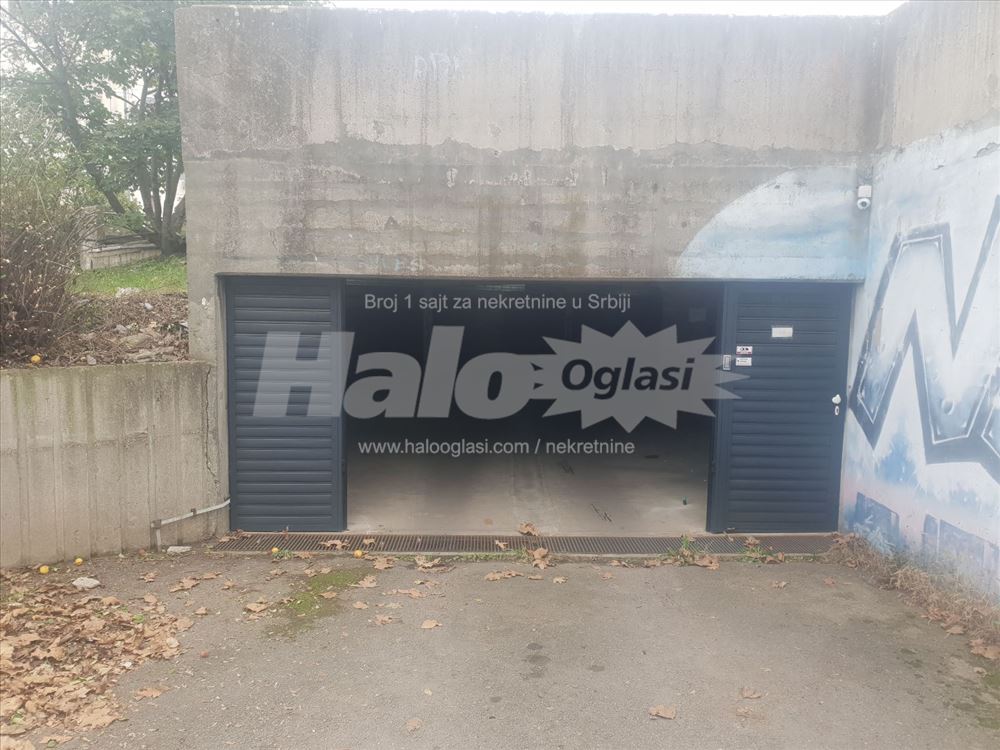 Garaža u 44 bloku izdavanje Halo Oglasi