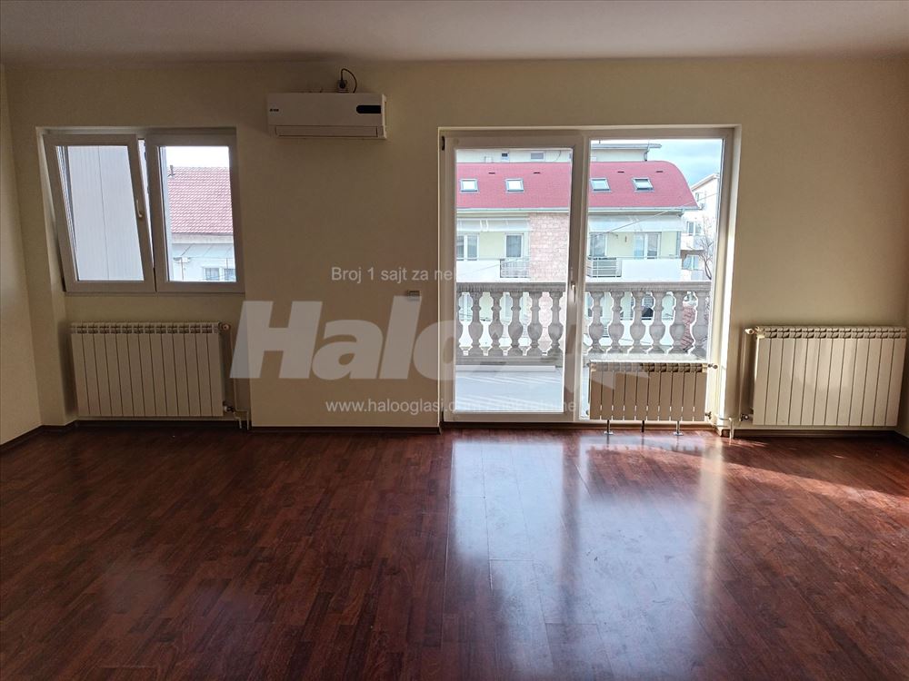 Žarkovo 70m2 20m2 terase Halo Oglasi