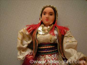 Lutka u rumunskoj narodnoj nošnji