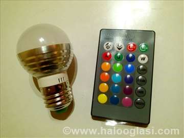 LED sijalica kojoj menjate boje sa daljinskim