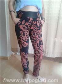 Crno-braon pantalone