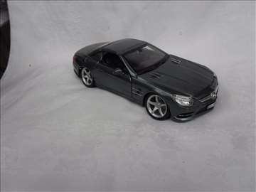 Burago Mercedes Benz SL 500,1:24, fali: l. retrovi