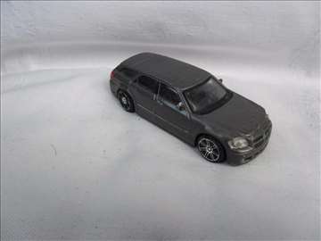Burago Dodge Magnum RT 2006,1:43, malo izgreban