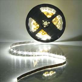 LED traka jednobojna 5 metara, sa napajanjem