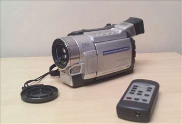 Prodajem digitalnu video kameru JVC