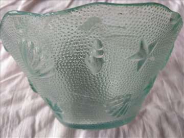 Staklena dekorativna vaza
