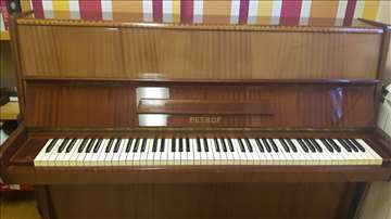 Pianino Petrof