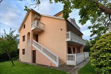 Herceg Novi, apartmani za 2 do 8 osoba