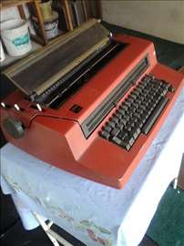 Pisaća mašina IBM električna