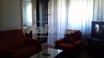 ona trazi njega zrenjanin najnoviji oglasi