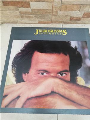 Gramafonska ploča Julio Iglesias Momentos