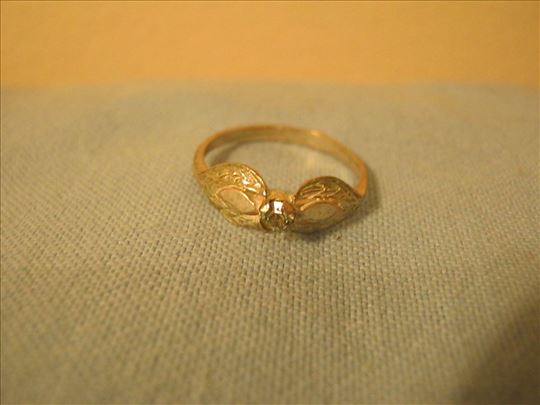 Nov srebrni prsten