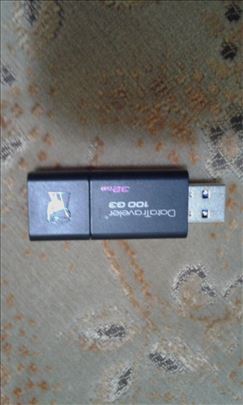 USB fleš memorija kingston 32 gb