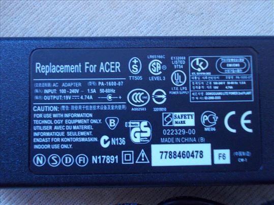 Punjač za laptop Acer, nov