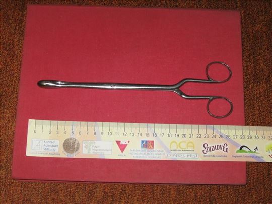 Stari korišćeni hirurški instrument (3) 