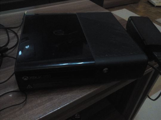Xbox 360 Desbloqueado Completo com Xbox Live Grátis com 41 Jogos e Kinect  com Soundbar, Console de Videogame Microsoft Usado 92784060
