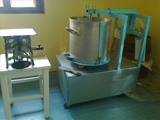 Mešalica za pravljenje šećerno-medno testo(pogače 