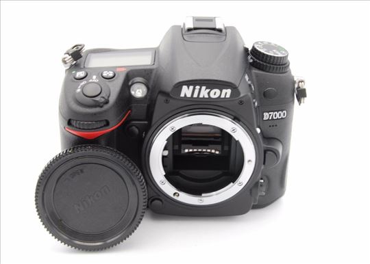 Nikon D7000 telo (20.167 okidanja) - Kao nov