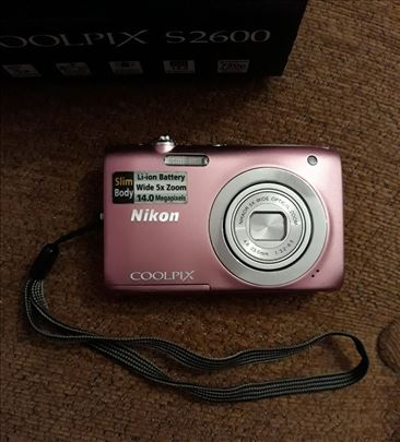Nikon s2600 digitalni fotoaparat
