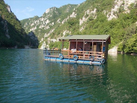 Jezero Perućac, kuća za odmor