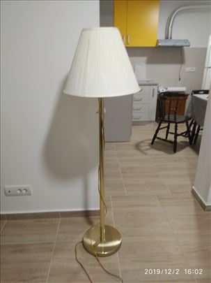 Podna lampa