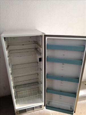 Elektrolux frižider, original švedski, 300l