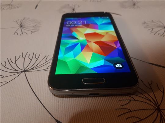 Samsung Galaxy S5 G800F skoro kao nov