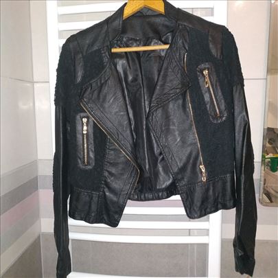 Crna eko kožna jakna sa čipkom s velicina