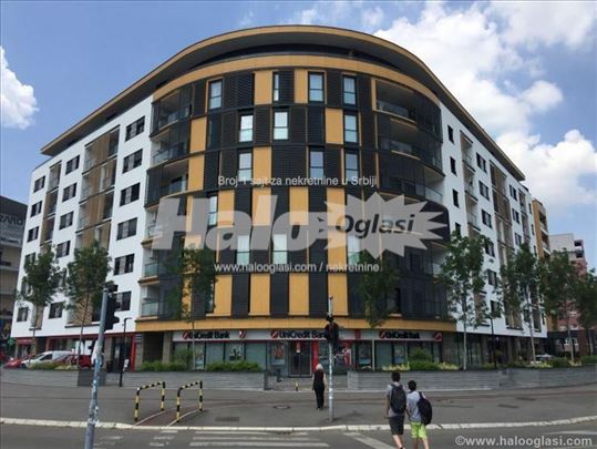 Garazno mesto Sun City, Blok 63, blizina Piramide