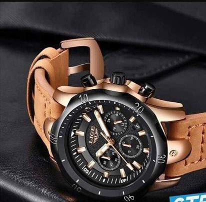 Braon crni sat sa hronometrima i ojačanim kaišem