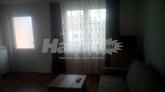 Izdajem stan 34m2 kompletno namesten nova gradnja