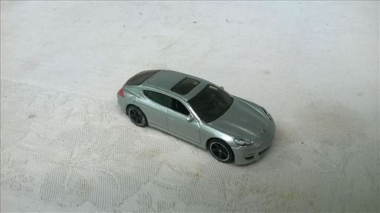 Matchbox Porsche Panamera 1:66,očuvano