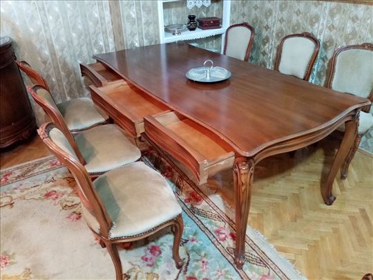 Stilski trpezarijski sto sa šest stolica