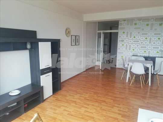 Blok 33, 70m2 dvosoban, izuzetan stan
