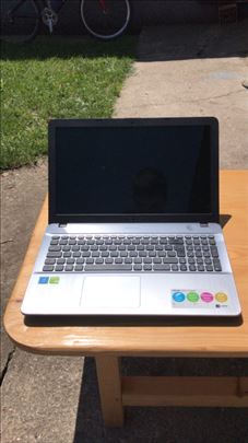 Polovan Asus laptop na prodaju