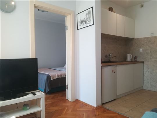 Stan na dan Novi Sad