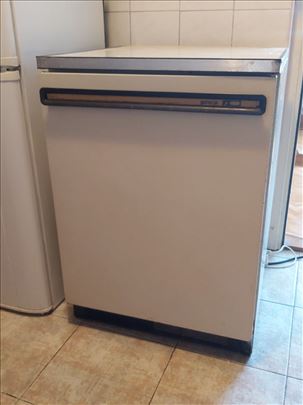 Vertikalni GORENJE zamrzivač