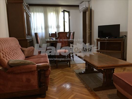 Izdavanje Višnjica dvosoban namešten 50m 350 eur