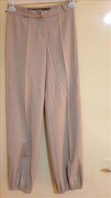 Zara - Pakovanje  pantalona za 1 cenu vel S-M