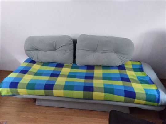 Krevet sofa sa kutijom za posteljinu