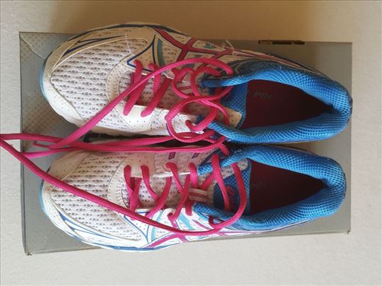 Asics patike sa gelom