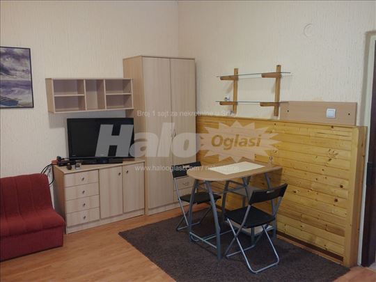 Stan u shirem centru Panceva