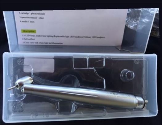 Turbina pod uglom od 45 stepeni sa svetlom