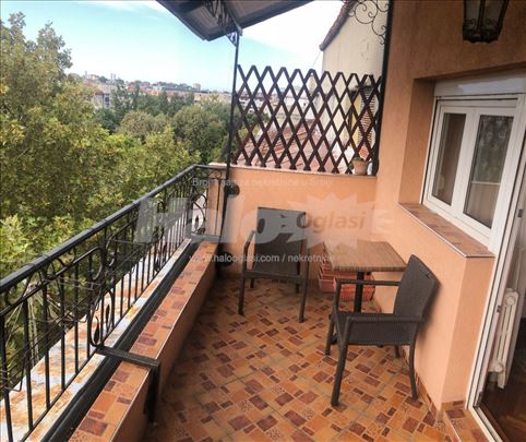 Prelep stan na Novom Beogardu