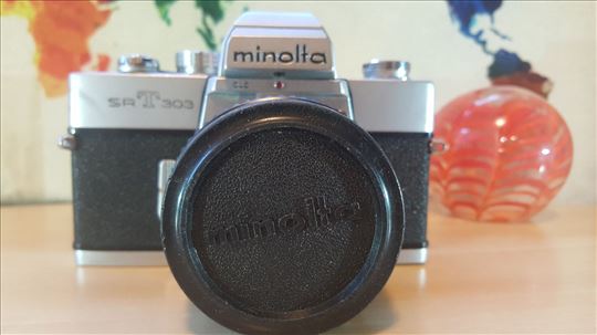 Analogni fotoaparat MINOLTA SRT 303 