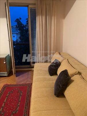 Izdajem jednosoban stan