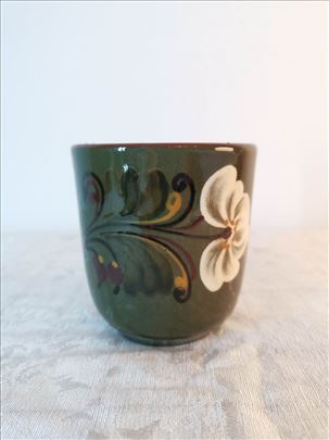 Čaša od keramike, stara preko 30 godina