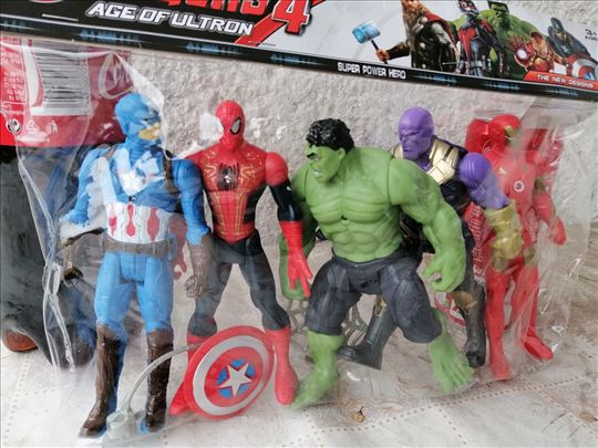 Сет 5 Марвела одличан НОВО Marvel Avengers